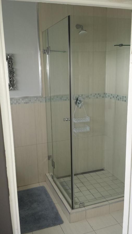 Appartamento 29 Carissa Street Somerset West Esterno foto